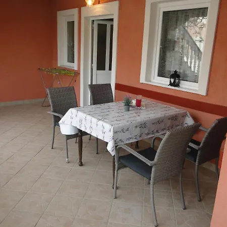 Suzi Apartamento Vir
